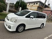 Toyota Voxy V 2WD 8-Seater 2012 White for sale