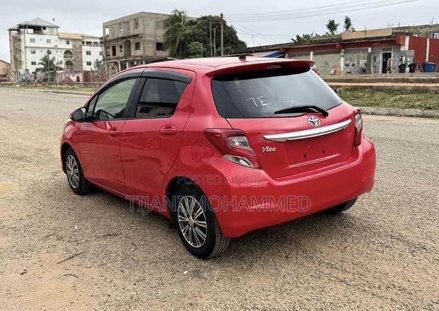 Toyota Vitz 2015 Red