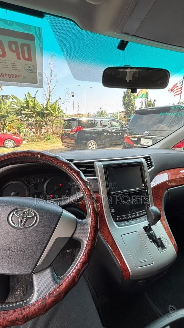 Toyota Alphard 2016 Black