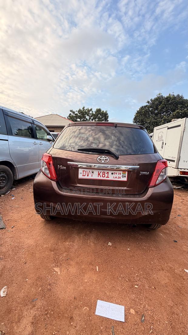 Toyota Vitz 1.3 AWD 3dr 2012 Brown