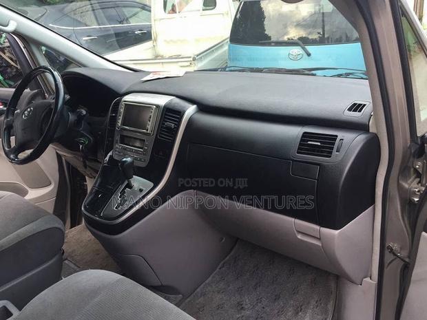 Toyota Alphard 2.4 Petrol AWD 2005 Brown