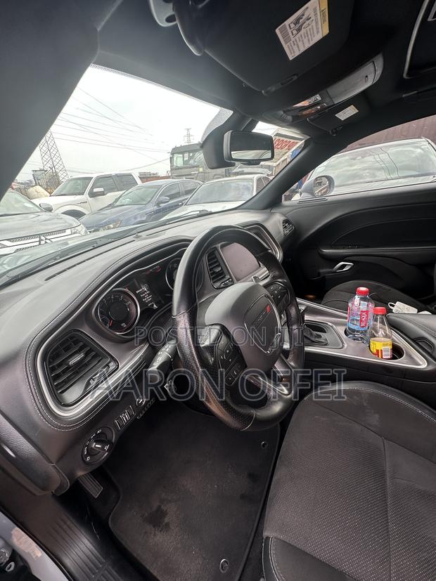 Dodge Challenger 2022 Gray