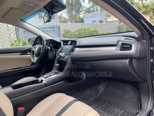 Honda Civic Touring 4dr Sedan (1.5L 4cyl) 2017 Black