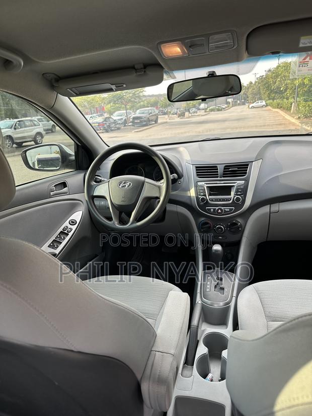 Hyundai Accent SE Sedan 2017 White