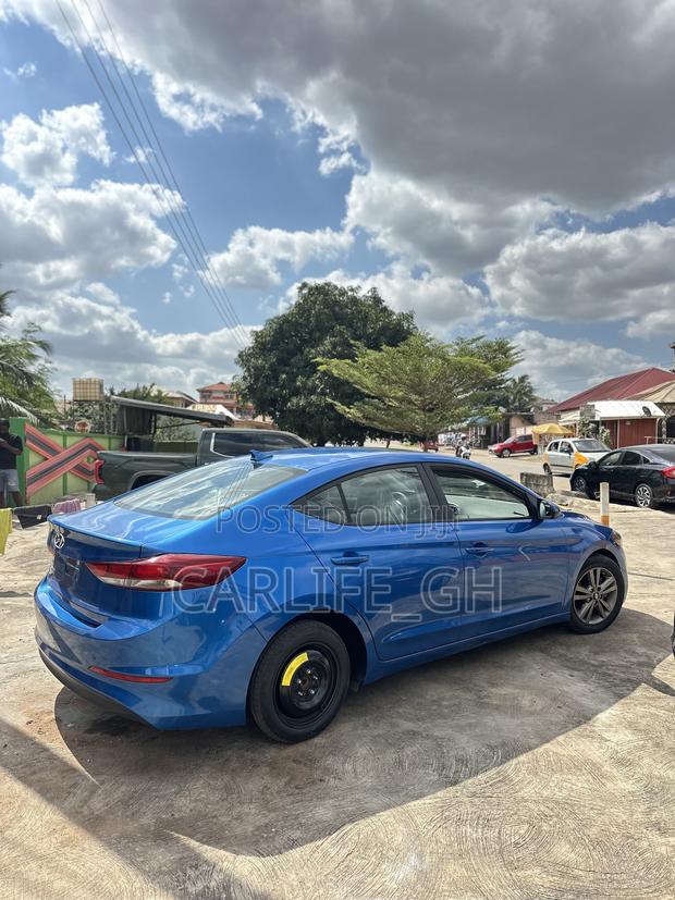 Hyundai Elantra Limited 2018 Blue