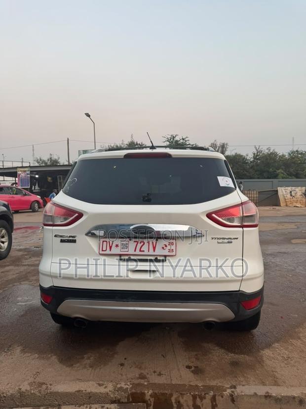 Ford Escape Titanium 4dr SUV AWD (1.6L 4cyl Turbo 6A) 2015 White