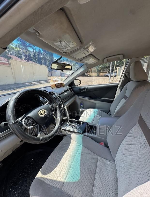 Toyota Camry LE 4dr Sedan (2.5L 4cyl 6A) 2013 Black