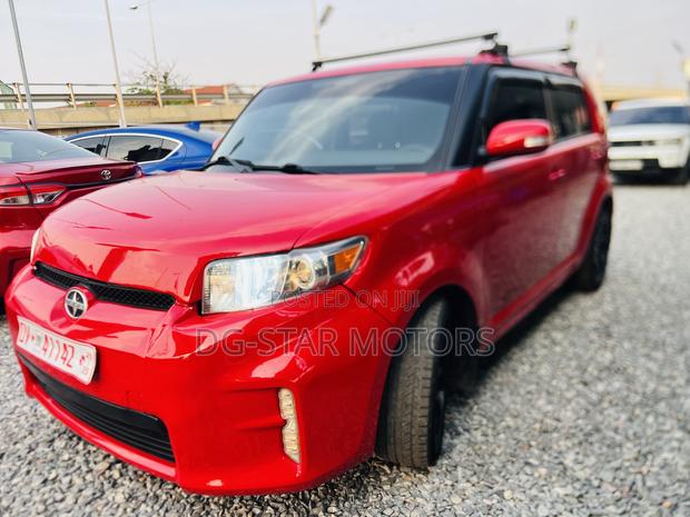 Toyota Sienta 1.5 FWD 2015 Red