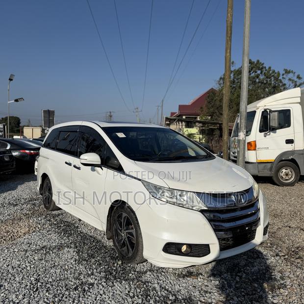 Honda Odyssey 2.4 G 2WD (7 seater) 2018 White