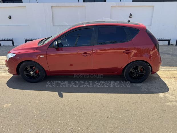 Hyundai i30 1.6 2008 Red