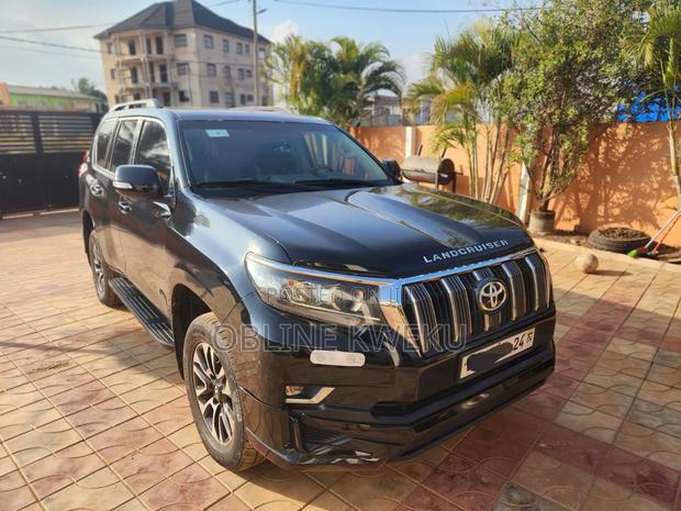 Toyota Land Cruiser Prado 2.7 2017 Black