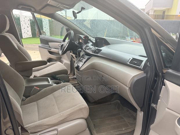 Honda Odyssey 2.4 Absolute 4WD 2013 Gray