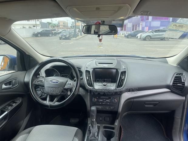 Ford Escape SE 4x4 2017 Blue