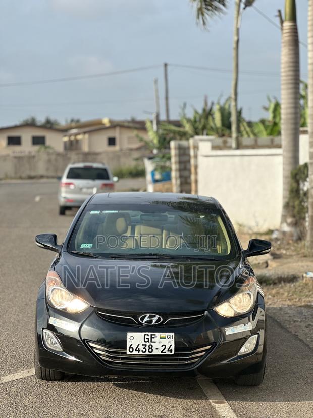 Hyundai Elantra Limited Sedan FWD (1.8L 4cyl 6A) 2013 Black