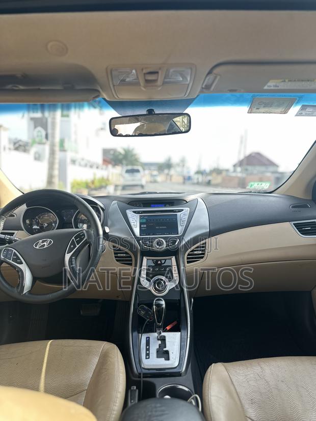 Hyundai Elantra Limited Sedan FWD (1.8L 4cyl 6A) 2013 Black