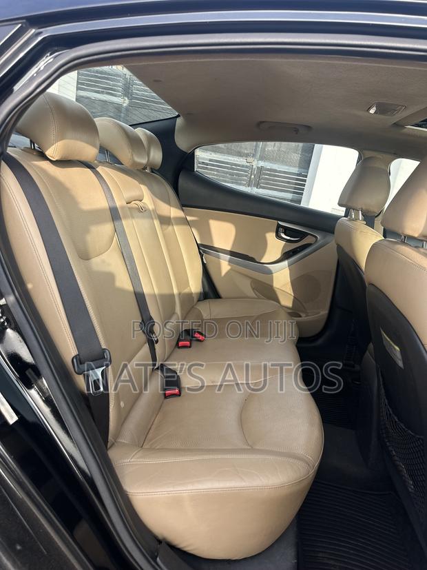 Hyundai Elantra Limited Sedan FWD (1.8L 4cyl 6A) 2013 Black
