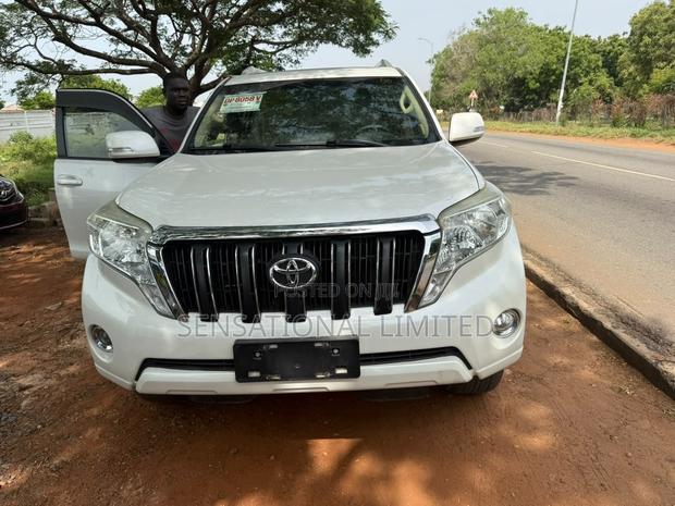 Toyota Land Cruiser 4.0 V6 GXR 2017 White