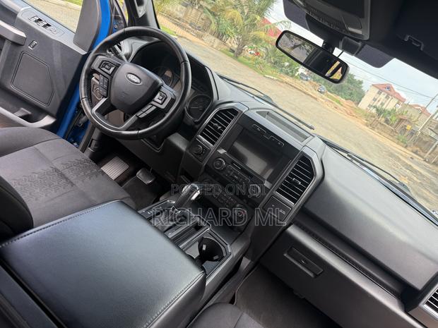 Ford F-150 2020 Blue