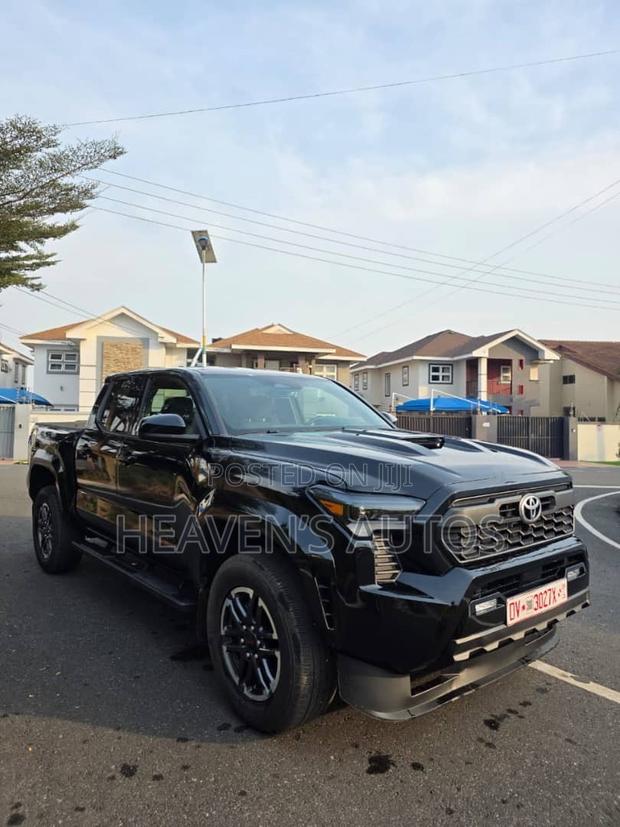 Toyota Tacoma 2025 Black