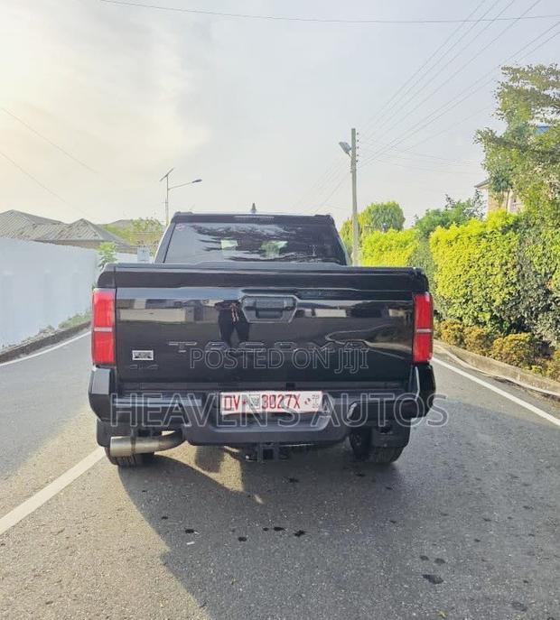 Toyota Tacoma 2025 Black