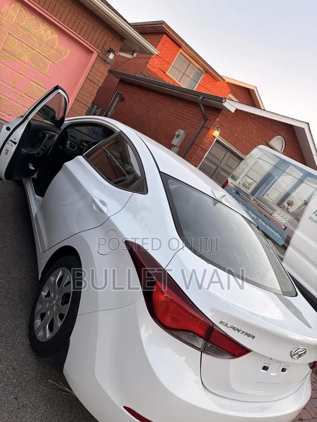Hyundai Elantra 2015 White