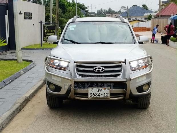 Hyundai Santa Fe 2012 Silver