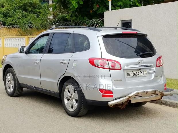 Hyundai Santa Fe 2012 Silver