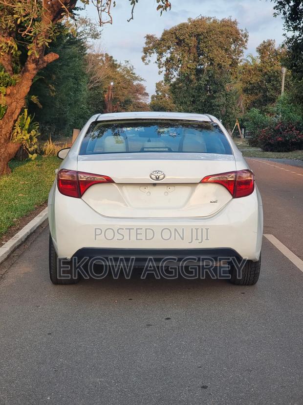 Toyota Corolla L 4dr Sedan (1.8L 4cyl CVT) 2017 White