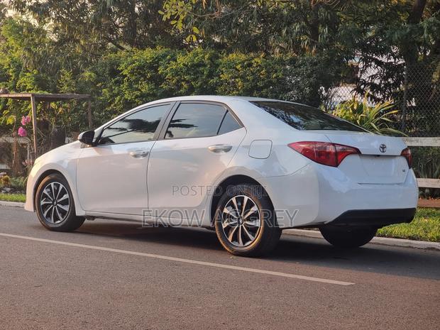 Toyota Corolla L 4dr Sedan (1.8L 4cyl CVT) 2017 White