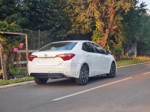 Toyota Corolla L 4dr Sedan (1.8L 4cyl CVT) 2017 White