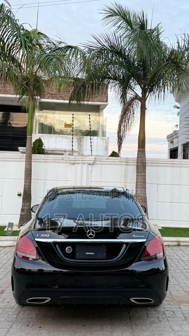 Mercedes-Benz C300 2021 Black