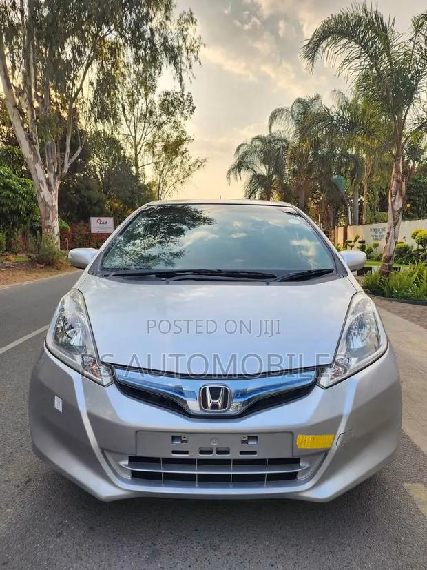 Honda Fit 2012 Silver