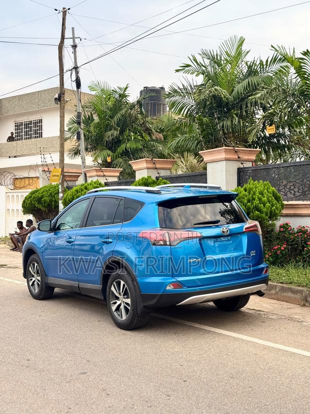Toyota RAV4 2018 White