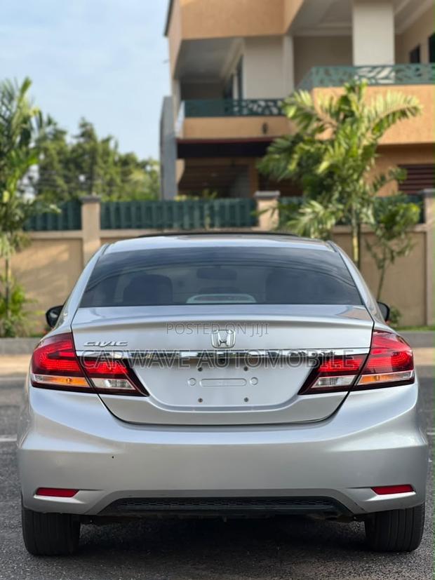 Honda Civic EX-L 4dr Sedan (1.8L 4cyl CVT) 2015 Silver