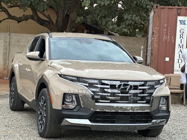 Hyundai Santa Cruz 2023 Brown