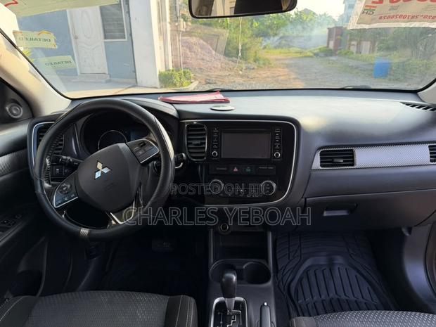 Mitsubishi Outlander SE AWC 2016 Gray