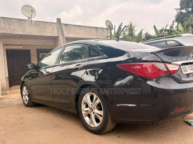 Hyundai Sonata Limited 2.0T Sedan (2.0L 4cyl 6A) 2012 Black