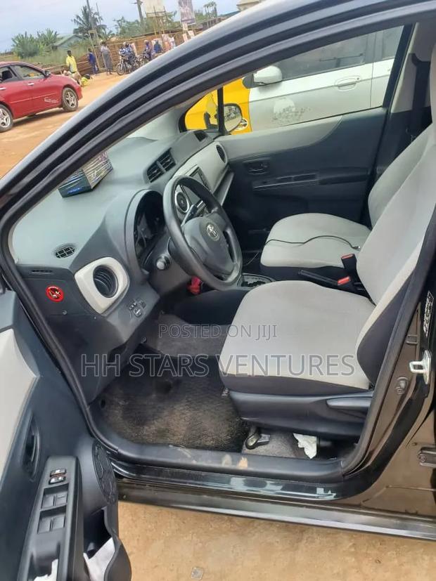 Toyota Vitz 1.5 FWD 3dr 2011 Black