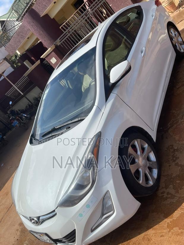 Hyundai Elantra Limited Sedan FWD (1.8L 4cyl 6A) 2013 White