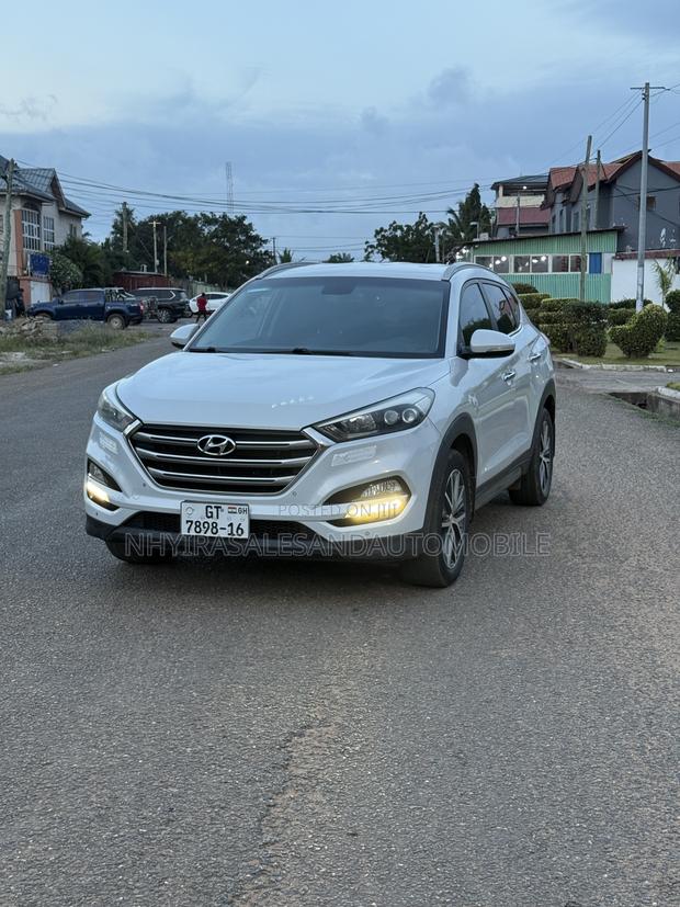 Hyundai Tucson 2016 Silver