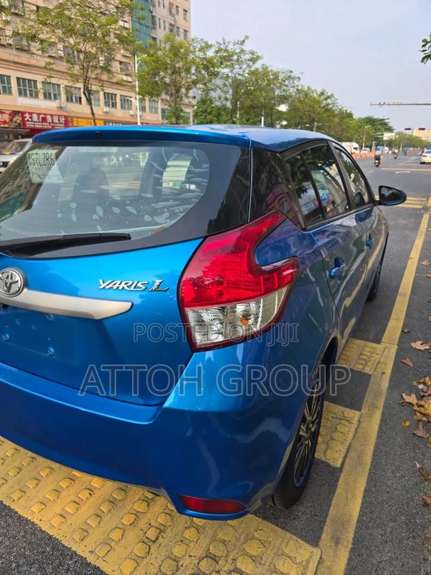 Toyota Yaris L Hatchback 5dr 2016 Blue