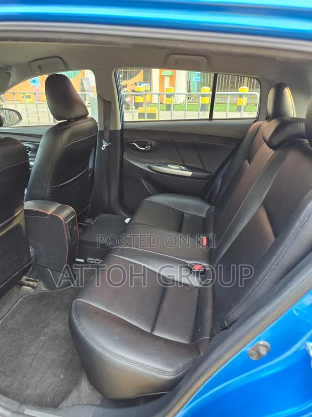 Toyota Yaris L Hatchback 5dr 2016 Blue