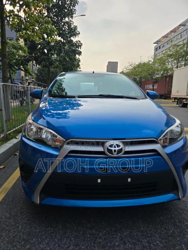 Toyota Yaris L Hatchback 5dr 2016 Blue