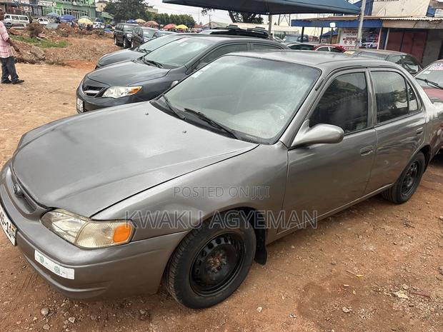 Toyota Corolla 1.4 Sedan 2002 Silver