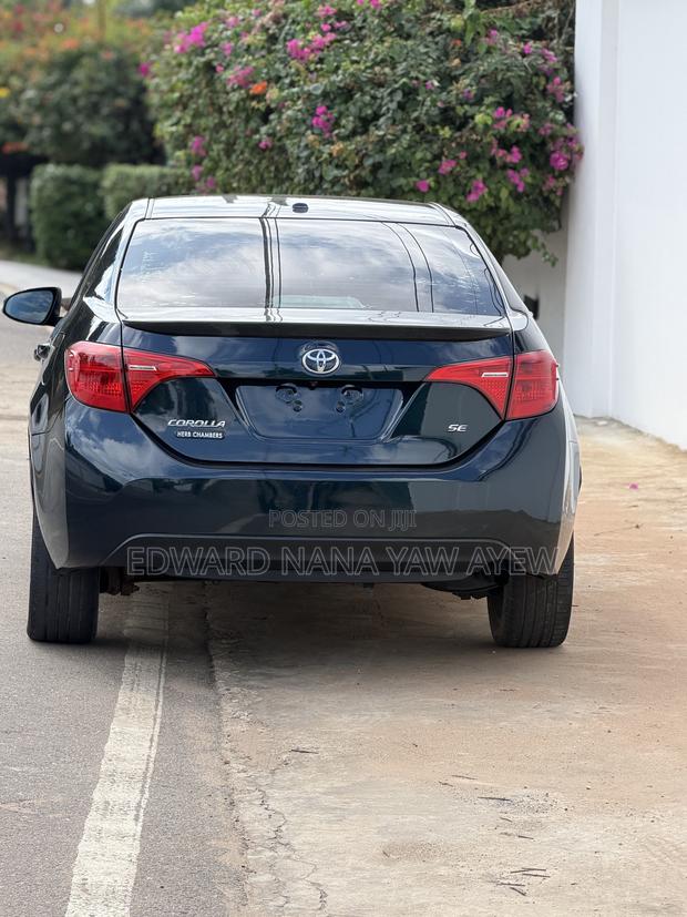 Toyota Corolla SE 4dr Sedan (1.8L 4cyl CVT) 2017 Blue