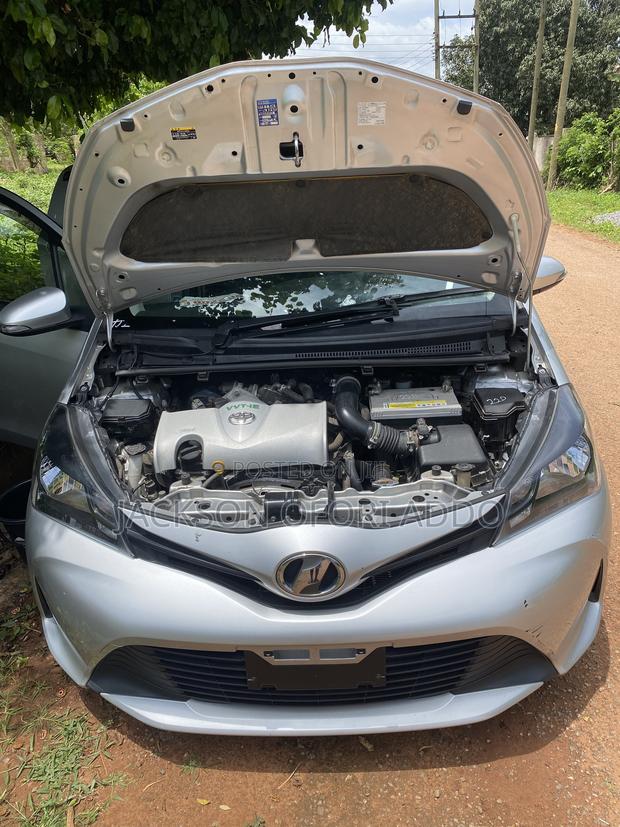Toyota Vitz 1.3 FWD 3dr 2015 Silver