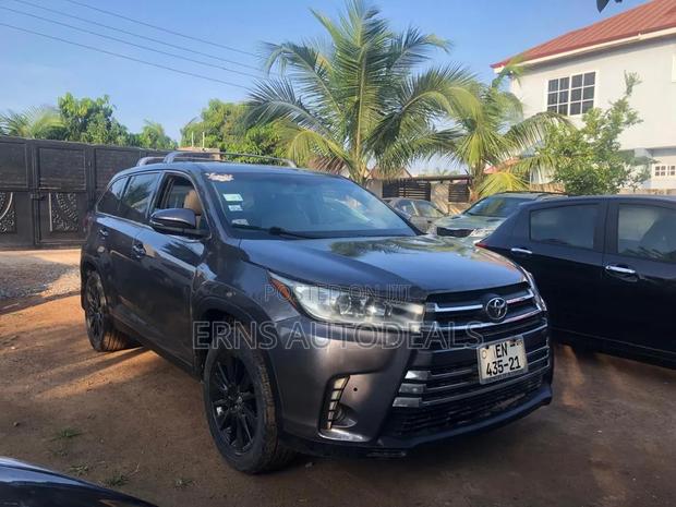 Toyota Highlander 2019 Gray