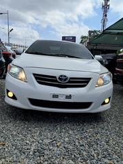 Toyota Corolla Altis 2010 White for sale