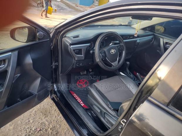 Toyota Corolla 2016 Black