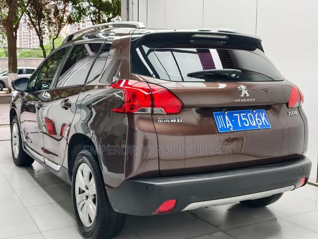 Peugeot 2008 1.6 BlueHD (75 Hp) 2016 Brown